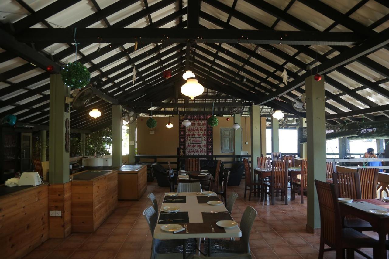 Laluna Ayurveda Resort Бентота Экстерьер фото